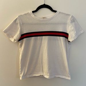 white brandy melville t-shirt with stripe